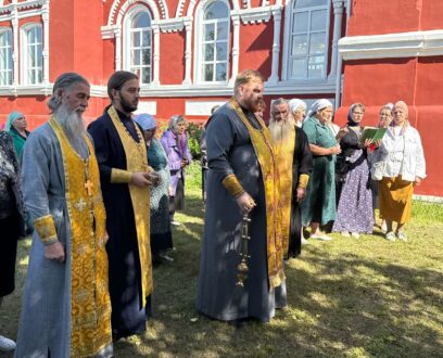 В день памяти святой равноапостольной княгини Ольги в храме в честь Ильи Пророка в селе Панкрушиха прошла служба Каменского благочиния.