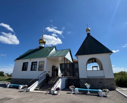 Управляющий Славгородской епархией, Преосвященнейший Иоасаф, епископ Славгородский и Каменский посетил храм Рождества Пресвятой Богородицы села Сидоровка.