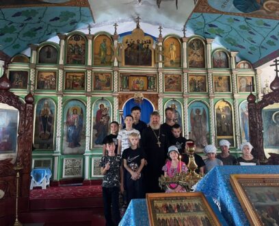 Иерей Александр Сохарев провел экскурсию  для воспитанников отделения социальной реабилитации несовершеннолетних и их семей «Лучик» города Камень-на-Оби