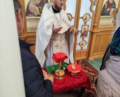 В день памяти святого благоверного князя Александра Невского в храме Святой Троицы и мученика Евгения Мелитинского с. Новотроицкое была совершена миссионерская литургия