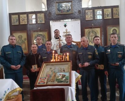 Сотрудники МЧС с. Ключи приняли участие в благодарственном молебне