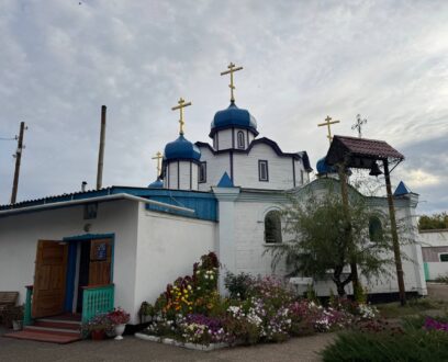 В праздник Усекновения главы Пророка, Предтечи и Крестителя Господня Иоанна, епископ Славгородский и Каменский Иоасаф совершил Божественную литургию в храме в честь иконы Божией Матери «Абалацкой» села Кулунда.