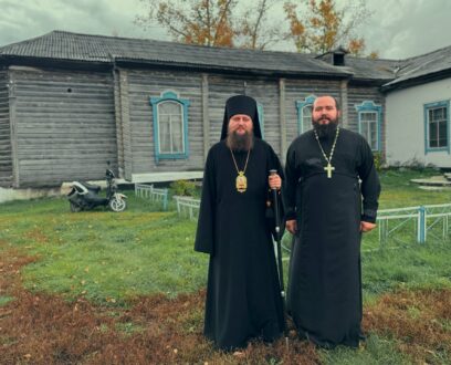 Управляющий Славгородской епархией, Преосвященнейший Иоасаф, епископ Славгородский и Каменский и иерей Александр Мусрепов, настоятель храма в честь преподобного Серафима Саровского села Хабары посетили Утянский культурно-досуговый центр в селе Утянка Хабарского района.