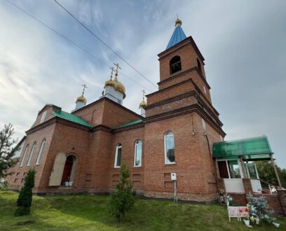 Храм Почаевской иконы Божией Матери села Завьялово Алтайского края