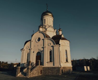 В Неделю 18-ю по Пятидесятнице, епископ Славгородский и Каменский Иоасаф совершил Божественную литургию в храме в честь Рождества Христова в р.п.Степное Озеро
