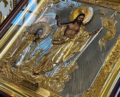 Епископ Славгородский и Каменский Иоасаф совершил Всенощное бдение в храме Святых апостолов Петра и Павла в городе Славгород