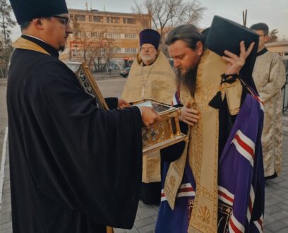В храм святых первоверховных апостолов Петра и Павла города Славгорода прибыл ковчег с честной главой святителя Иннокентия, митрополита Московского.