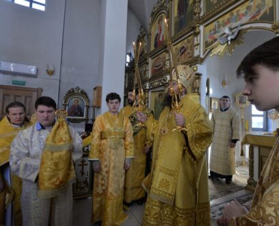 Епископ Славгородский и Каменский Иоасаф совершил Божественную литургию в храме святых первоверховных апостолов Петра и Павла в Славгороде.