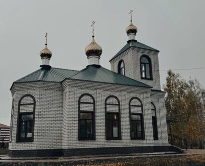 Верх-Суетка. Храм в честь Святой Живоначальной Троицы