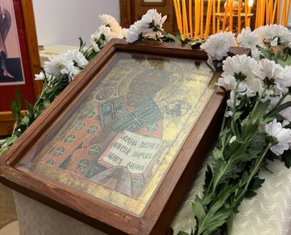 В день памяти Святителя Николая Чудотворца епископ Славгородский и Каменский Иоасаф совершил Божественную Литургию в храме в честь святителя Николая Чудотворца в селе Крутиха