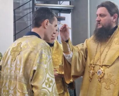 Епископ Славгородский и Каменский Иоасаф совершил Всенощное бдение в храме Святых апостолов Петра и Павла в городе Славгород.