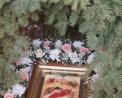 В Навечерие Рождества Христова (Рождественский сочельник), епископ Славгородский и Каменский Иоасаф совершил Божественную литургию в храме святых апостолов Петра и Павла в городе Славгород.
