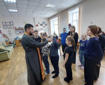 В Славгороде состоялось важное и радостное событие для юных жителей города — освящение детского клуба «Исток».