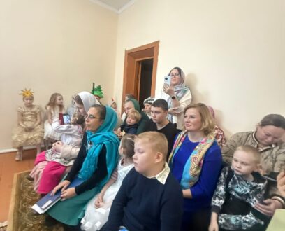 В Богоявленском мужском монастыре города Камень-на-Оби состоялся праздничный Рождественский концерт