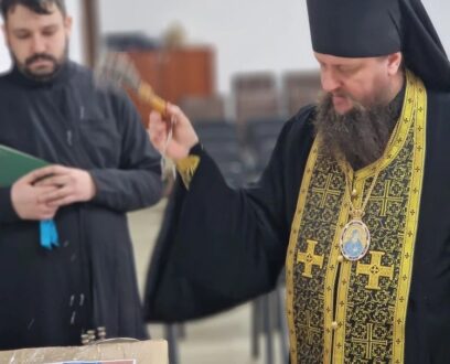 Учащиеся воскресной школы епархии помогают солдатам