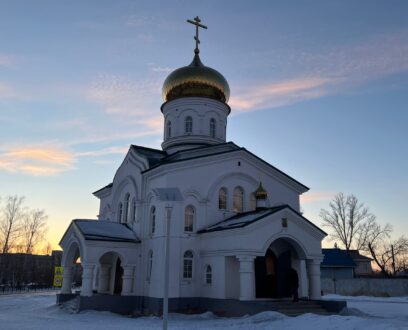 Епископ Славгородский и Каменский Иоасаф совершил Божественную литургию в храме в честь святого праведного Алексия Человека Божия в селе Ключи.