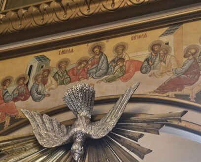 Епископ Славгородский и Каменский Иоасаф совершил Божественную литургию святителя Василия Великого в храме в честь апостолов Петра и Павла в городе Славгород.