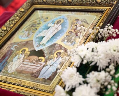 Епископ Славгородский и Каменский Иоасаф совершил Божественную Литургию в храме в честь Святителя Николая Чудотворца в городе Славгород.