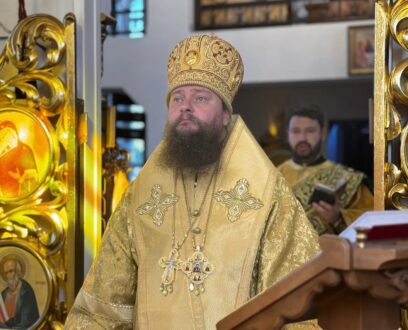 Епископ Славгородский и Каменский Иоасаф совершил Божественную литургию в храме в честь святых апостолов Петра и Павла в городе Славгород.