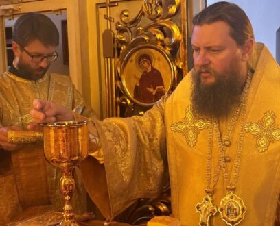 Епископ Славгородский и Каменский Иоасаф совершил Божественную литургию в храме в честь святых апостолов Петра и Павла в городе Славгород.