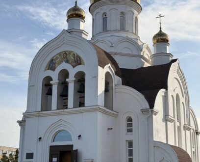 Епископ Славгородский и Каменский Иоасаф совершил Божественную литургию в храме в честь святых апостолов Петра и Павла в городе Славгород.
