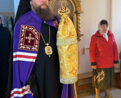 Епископ Славгородский и Каменский Иоасаф совершил Божественную литургию в храме в честь святых апостолов Петра и Павла города Славгород.