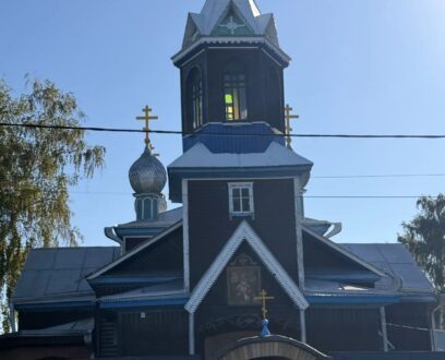 Епископ Славгородский и Каменский Иоасаф совершил Божественную литургию в храме в честь святителя Николая Чудотворца города Славгород.