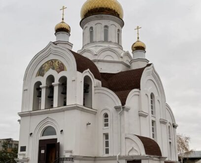Епископ Славгородский и Каменский Иоасаф совершил Божественную литургию в храме святых апостолов Петра и Павла в городе Славгород